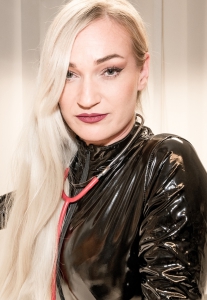 <center>Lady May</center>